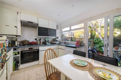 2 bedroom apartment to rent, Penwith Road, SW18