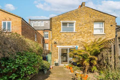 2 bedroom ground floor flat to rent, Hartland Road, NW6