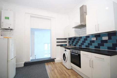 1 bedroom flat for sale, London SE25