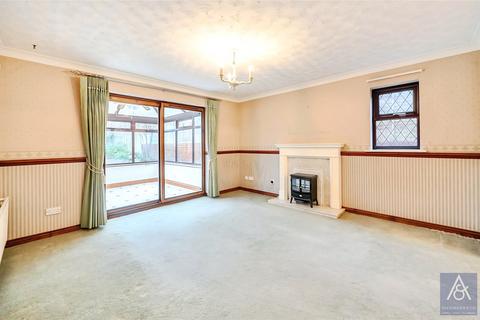 4 bedroom detached house for sale, Sycamore Leys, Buckingham MK18