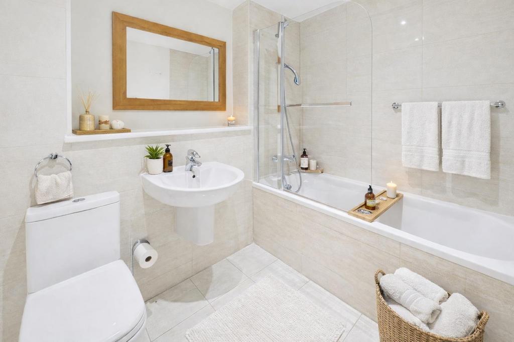 Bathroom (digitally staged)