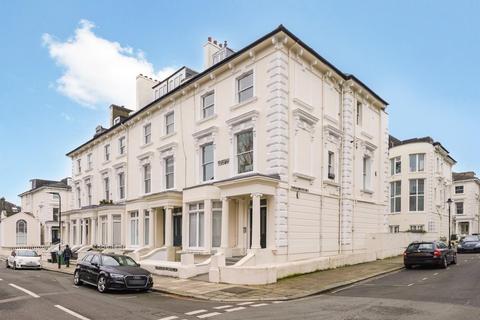 3 bedroom flat to rent, Lancaster Drive, Belsize Park, NW3