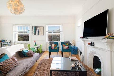 4 bedroom flat to rent, Lancaster Drive, Belsize Park, NW3
