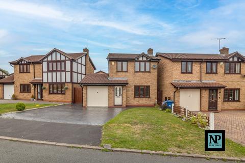 3 bedroom detached house for sale, Kurtus, Dosthill, B77