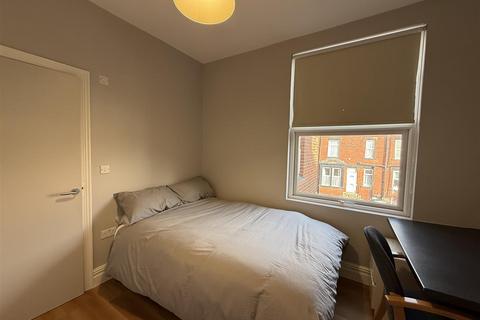 undefined, Hesketh Avenue, Kirkstall, Leeds, LS5 3EU