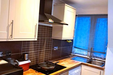 1 bedroom flat to rent, High Street, Hornchurch RM11