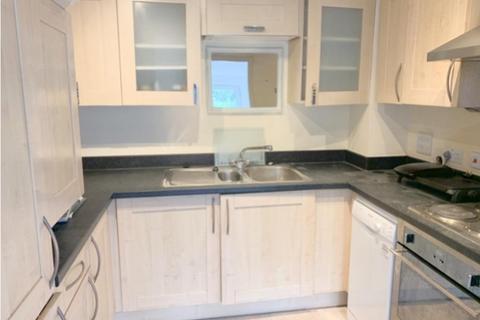 2 bedroom apartment to rent, 294 Farnborough Road, Hants GU14