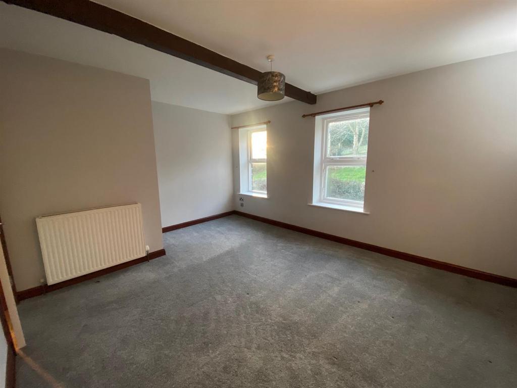 MASTER BEDROOM.jpg