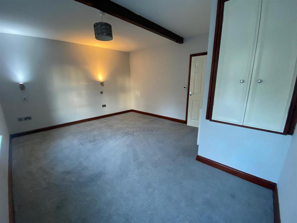 MASTER BEDROOM 1.jpg