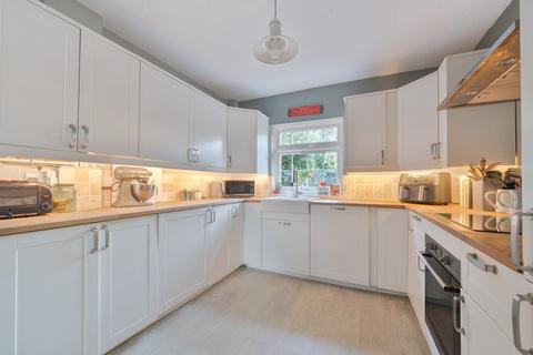 4 bedroom detached house to rent, Rymers Close, Tunbridge Wells TN2