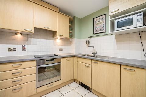2 bedroom flat to rent, Romford Road, London, E15