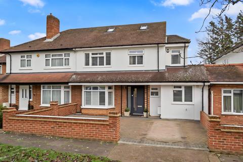4 bedroom semi-detached house for sale, Bowness Crescent, London, SW15
