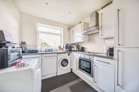 2 bedroom flat for sale, Lynden Hyrst, East Croydon, Croydon, CR0