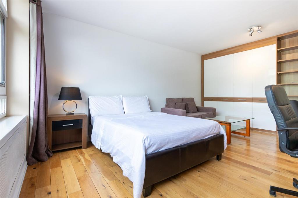 Bed area (1 of 1).jpg