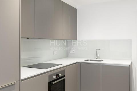 2 bedroom flat to rent, Seven Sisters Road, London, N4