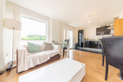 2 bedroom flat to rent, City Peninsula, London SE10