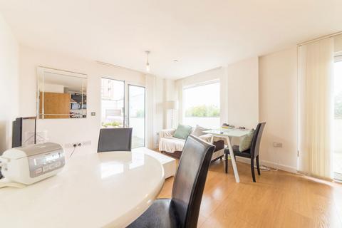 2 bedroom flat to rent, City Peninsula, London SE10