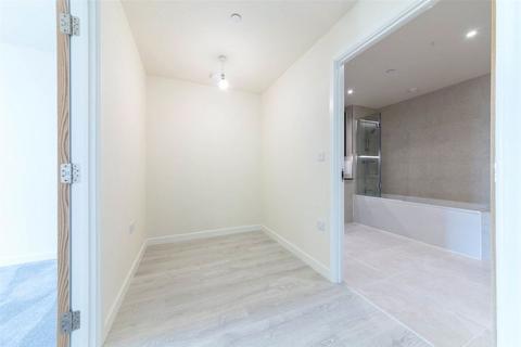 2 bedroom flat to rent, Hargrave Drive, Harrow HA1