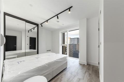 2 bedroom flat to rent, Portal Way, London W3