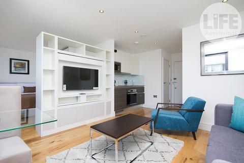 Studio to rent, Station Road, Hayes UB3