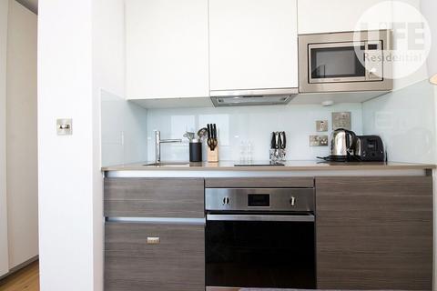 Studio to rent, Station Road, Hayes UB3