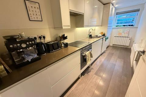 2 bedroom flat to rent, London N6
