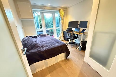 2 bedroom flat to rent, London N6