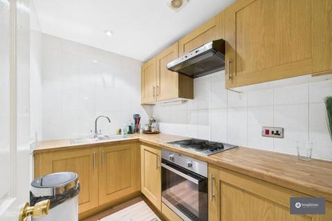 undefined, 6-7 Market Square, Buckingham, Buckinghamshire, MK18 1NJ