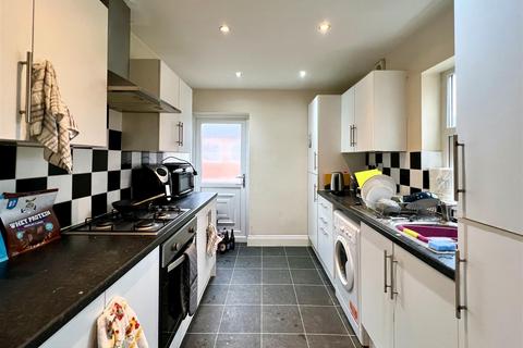 3 bedroom house to rent, Eighth Avenue, Newcastle Upon Tyne