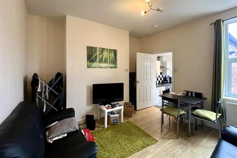 3 bedroom house to rent, Eighth Avenue, Newcastle Upon Tyne