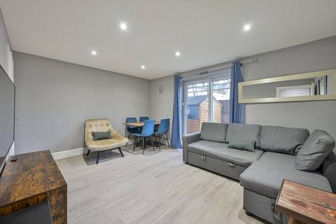 1 bedroom flat to rent, Merton Road, South Wimbledon, London, SW19