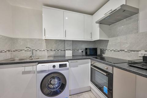 1 bedroom flat to rent, Merton Road, South Wimbledon, London, SW19