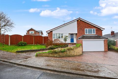 4 bedroom detached house for sale, Troutbeck Crescent