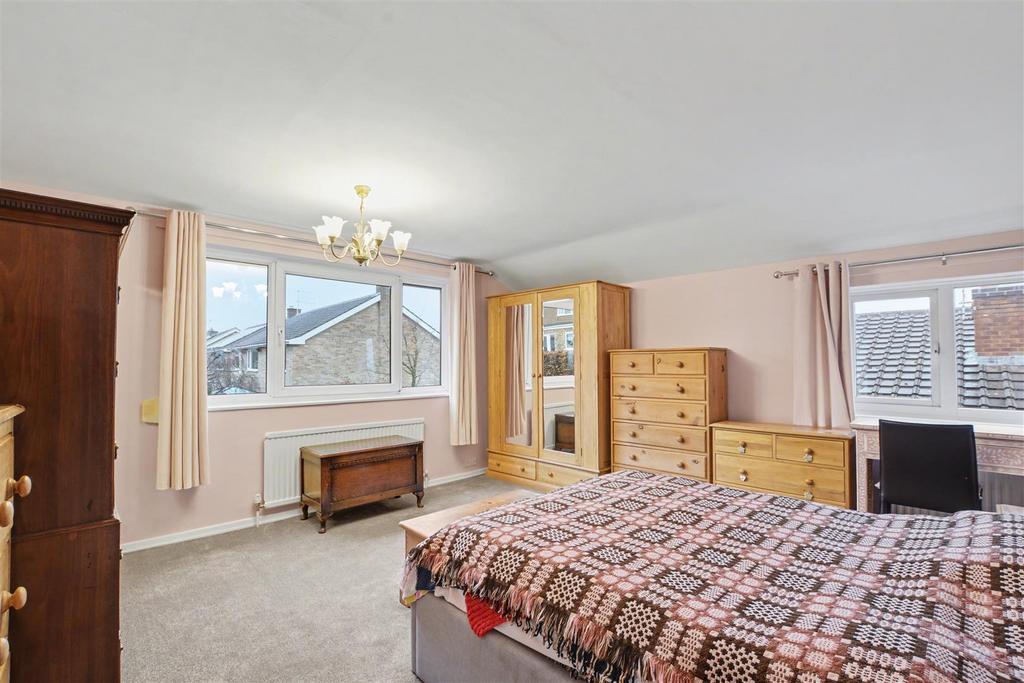 Bedroom 1 1.jpeg