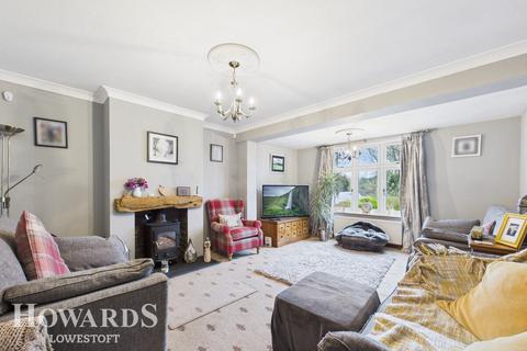 3 bedroom semi-detached house for sale, Hall Road, Blundeston