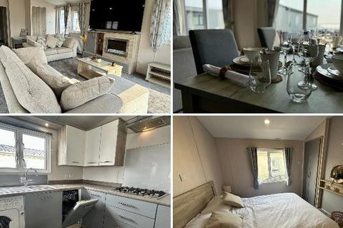 2 bedroom park home for sale, Broadland Sands Holiday Park