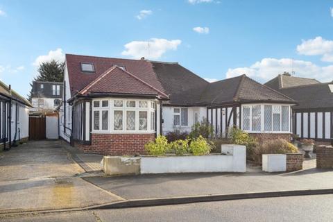 4 bedroom semi-detached bungalow to rent, Cardinal Road, Ruislip
