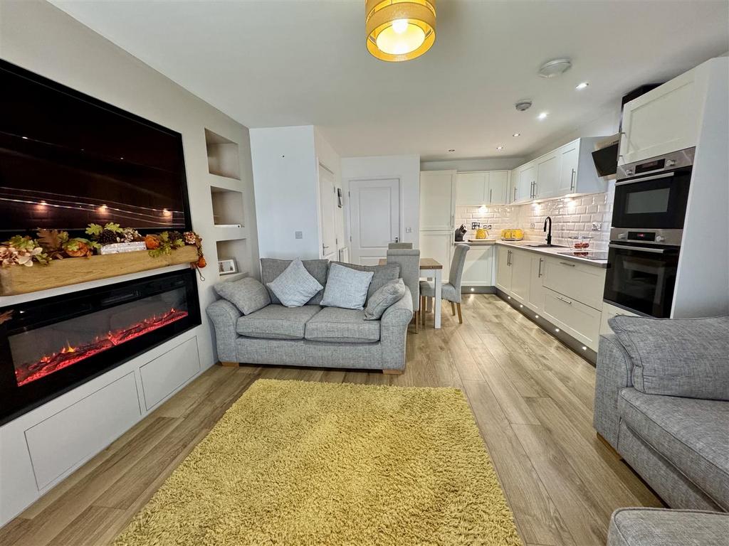 Open plan lounge/kitchen/diner