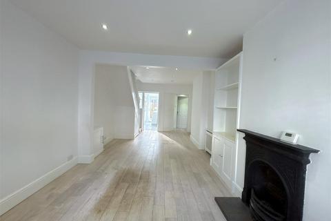 2 bedroom terraced house to rent, Yew Tree Road, Beckenham