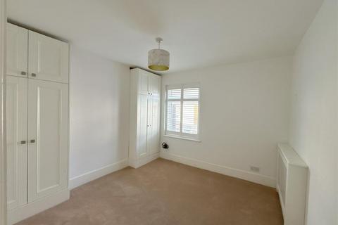 2 bedroom terraced house to rent, Yew Tree Road, Beckenham