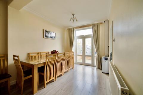 5 bedroom terraced house for sale, Castleview Gardens, Redbridge, Essex, IG1