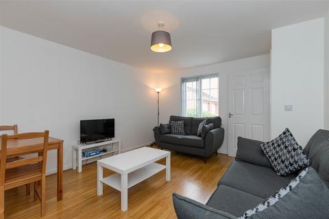 undefined, Waterlily Close, Stoke-On-Trent ST1