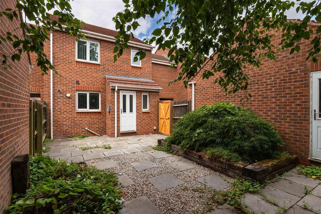 8 Waterlilly Close-12.jpg