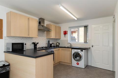 undefined, Waterlily Close, Stoke-On-Trent ST1