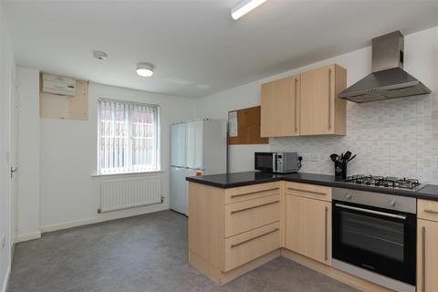 undefined, Waterlily Close, Stoke-On-Trent ST1