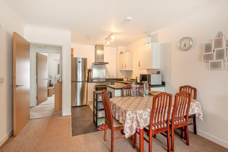 61 Sweet Briar kitchendiner.jpg