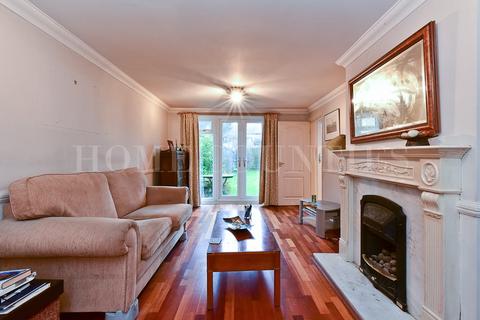 3 bedroom terraced house for sale, Holly Drive, Potters Bar, EN6