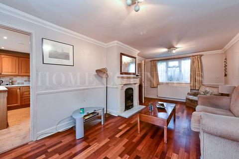3 bedroom terraced house for sale, Holly Drive, Potters Bar, EN6