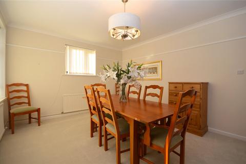 3 bedroom detached house to rent, Hesketh Crescent, Swindon, Wiltshire, SN3