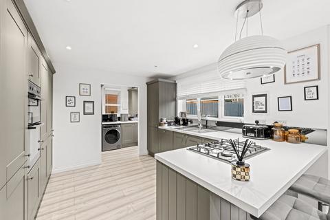 4 bedroom detached house for sale, Globe Park, Broxburn, EH52